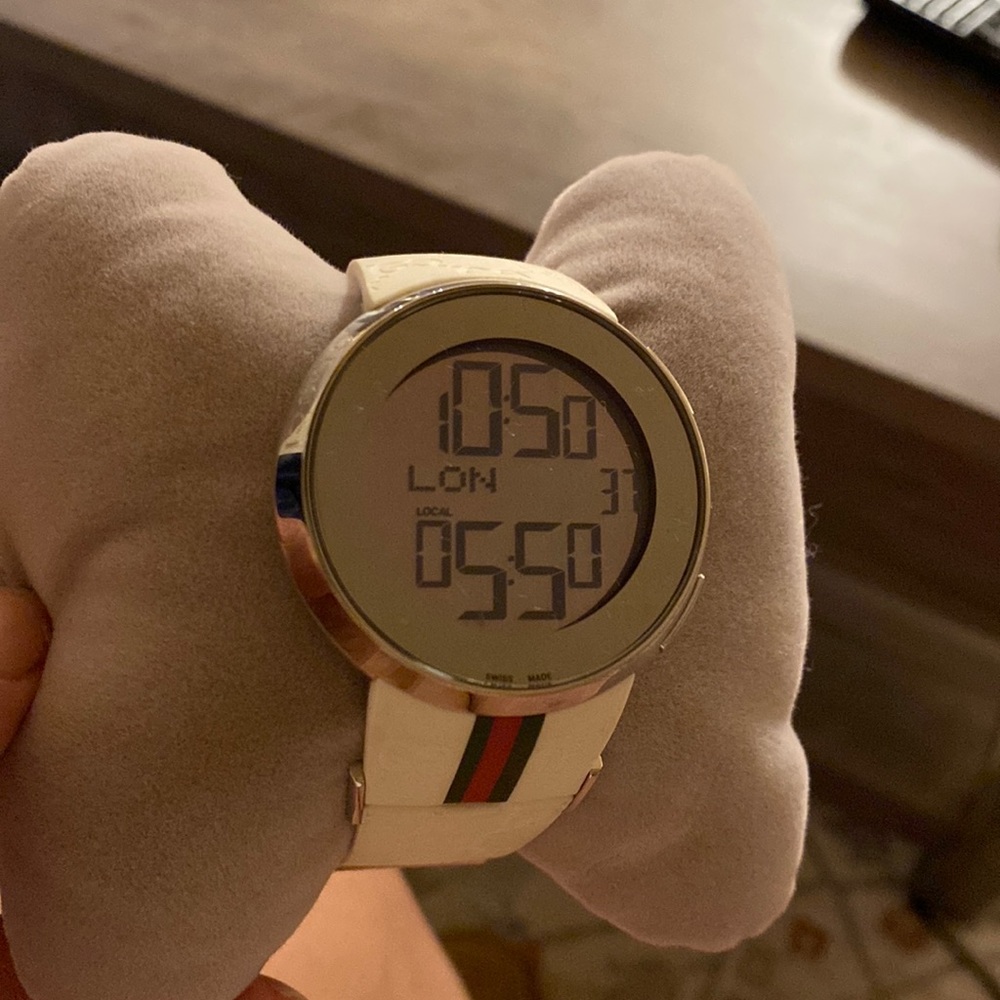 Men’s Gucci watch